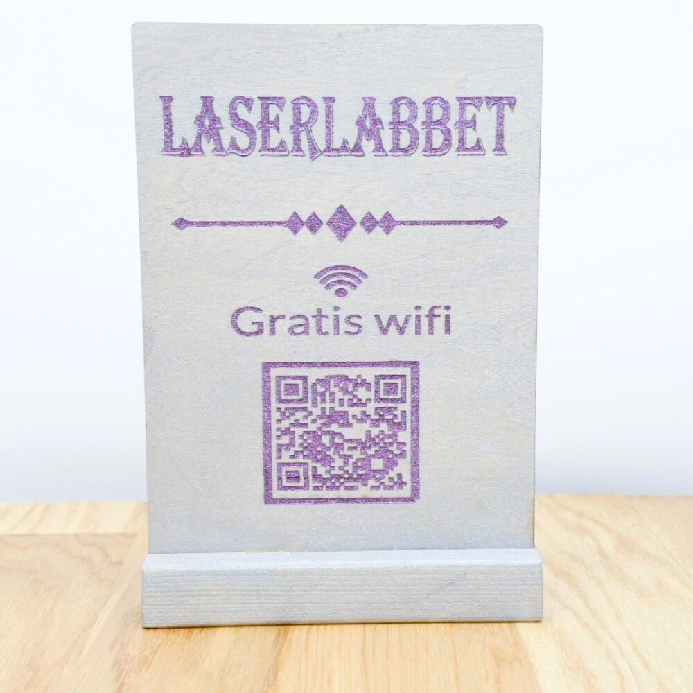 WiFi QR-skylt i plywood – gratis internet skylt företag 13x18 cm