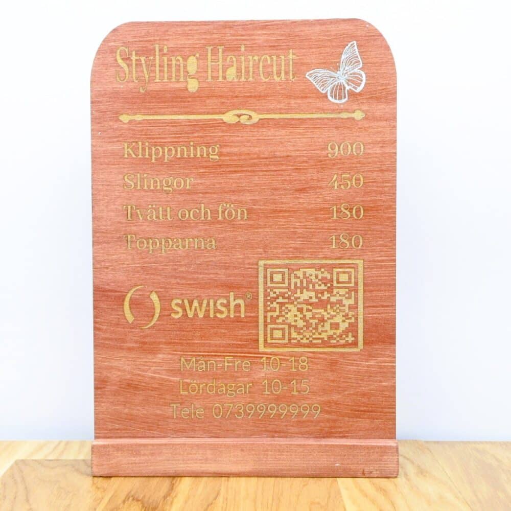 Salong QR-skylt i plywood – prislista & Swish 19x28 cm